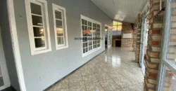 Casa com Piscina e Anexos Independentes – Cachoeira do Bom Jesus