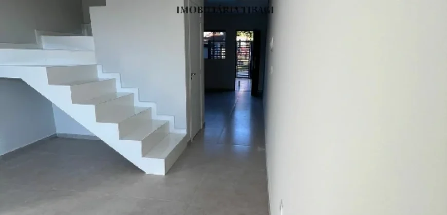 Sobrado Novo com 2 Suítes – Excelente Localização nos Ingleses